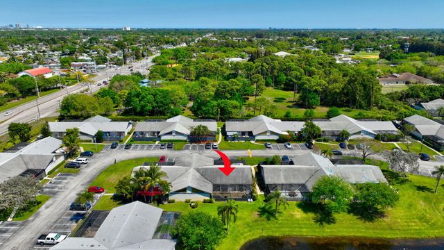 1057 Summit Trail Circle B, West Palm Beach, FL 33415