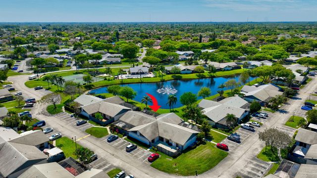 1057 Summit Trail Circle B, West Palm Beach, FL 33415