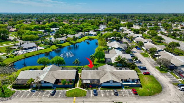 1057 Summit Trail Circle B, West Palm Beach, FL 33415