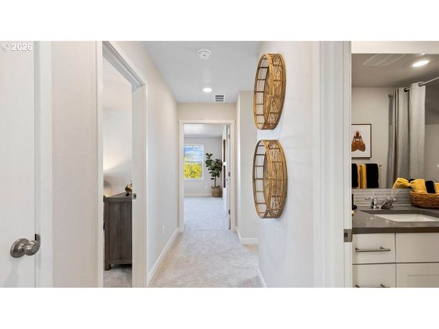 9474 Se 162nd Ave, Happy Valley, OR 97086