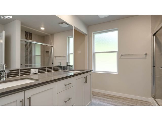 9474 Se 162nd Ave, Happy Valley, OR 97086