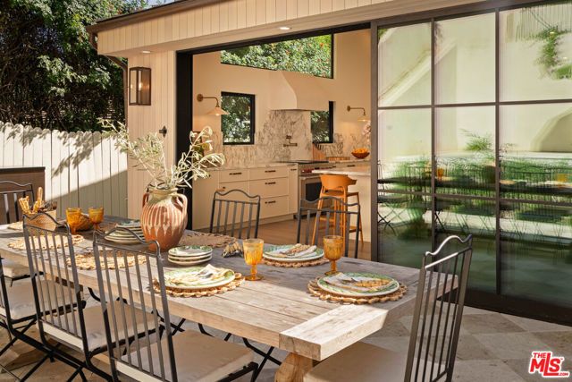 3640 Mandeville Canyon Road, Los Angeles, CA 90049