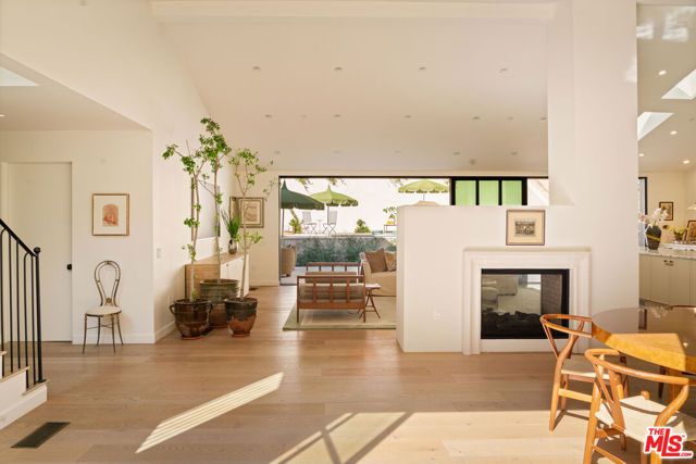 3640 Mandeville Canyon Road, Los Angeles, CA 90049