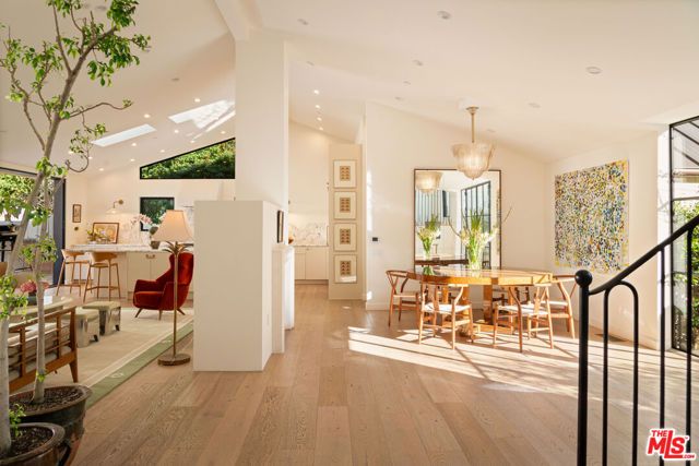 3640 Mandeville Canyon Road, Los Angeles, CA 90049