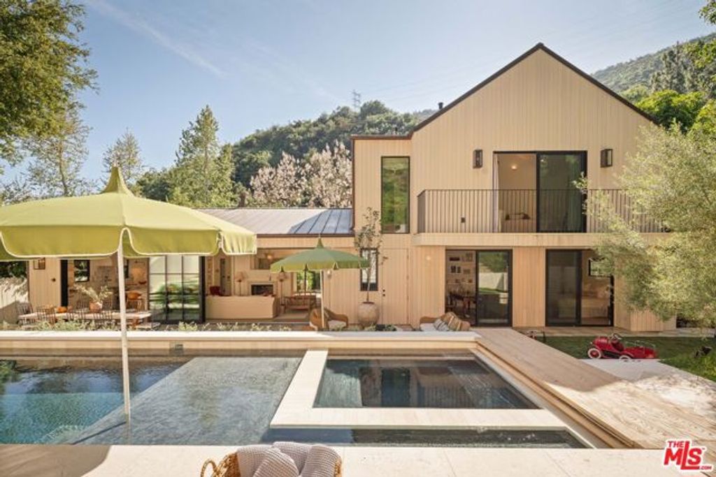 3640 Mandeville Canyon Road, Los Angeles, CA 90049