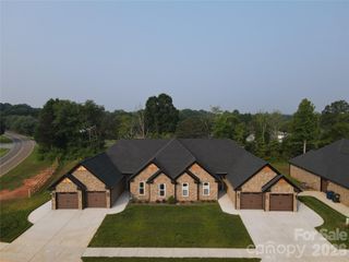 3367 48th Avenue NE 21B, Hickory, NC 28601