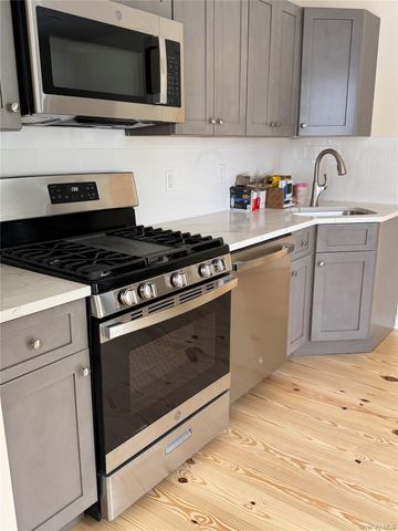 14 Orchard Street 2, Warwick, NY 10990