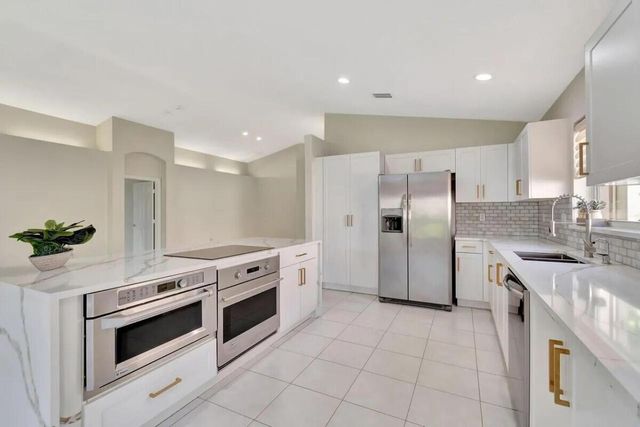 7893 Stanza Street, Boynton Beach, FL 33437