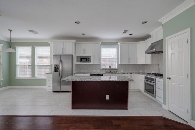 13727 Cypresswood Crossing Boulevard, Houston, TX 77070