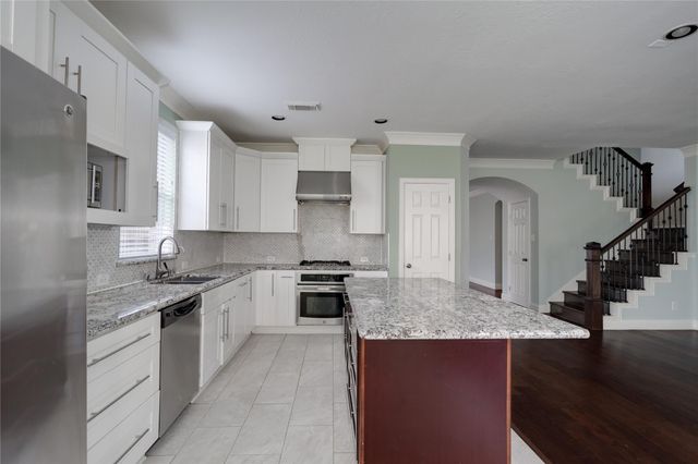 13727 Cypresswood Crossing Boulevard, Houston, TX 77070