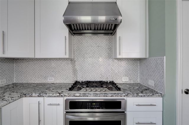 13727 Cypresswood Crossing Boulevard, Houston, TX 77070