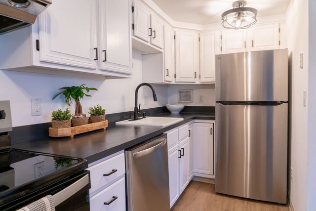 200 Market St 401, Lowell, MA 01852