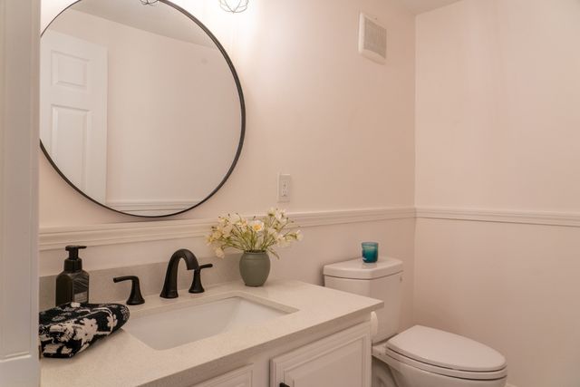 200 Market St 401, Lowell, MA 01852