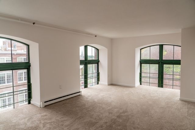 200 Market St 401, Lowell, MA 01852