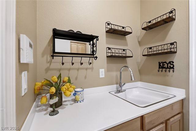 2366 Rosendale Village Avenue, Henderson, NV 89052