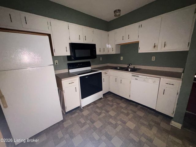 306 Chanel Ct APT 4, Louisville, KY 40218