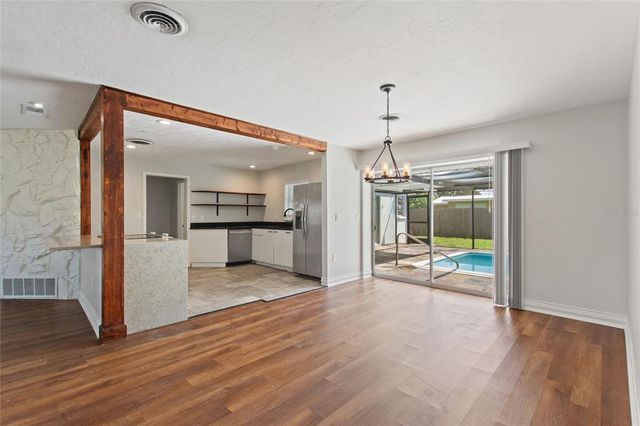 5529 YORKSHIRE WAY, Sarasota, FL 34231