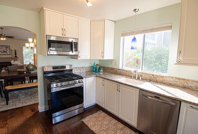 3904 Fawn Run Way, Antelope, CA 95843