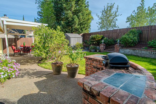 3904 Fawn Run Way, Antelope, CA 95843