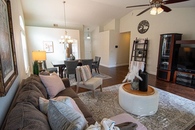 3904 Fawn Run Way, Antelope, CA 95843