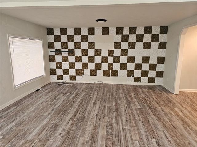 3975 Long Point BLVD, Portsmouth, VA 23703