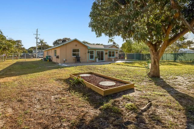 103 Shannondale Road, Cloud Lake, FL 33406