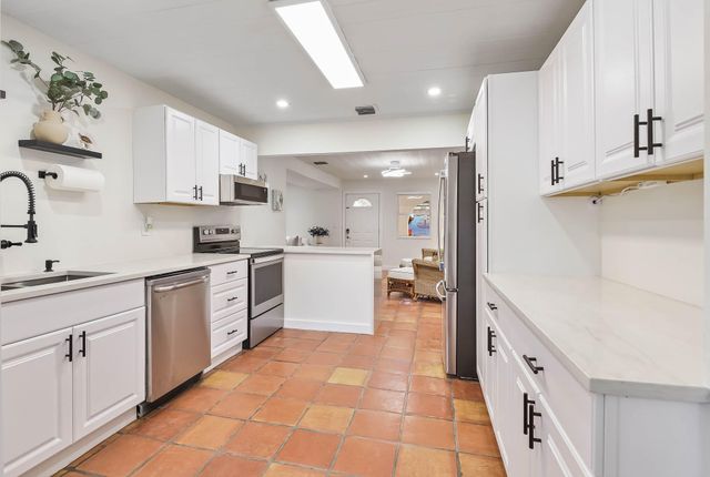 103 Shannondale Road, Cloud Lake, FL 33406