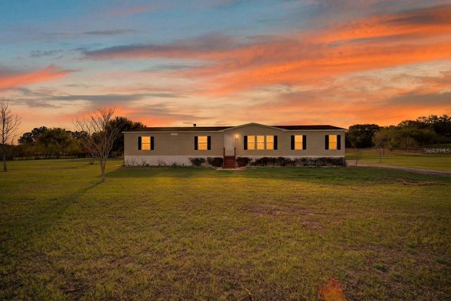 8009 SERGEANT PEPPER DR, Howey In The Hills, FL 34737