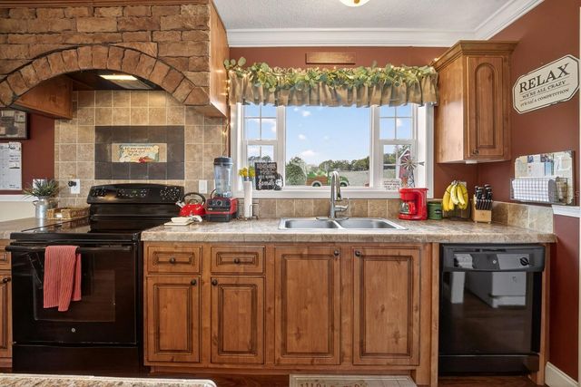 8009 SERGEANT PEPPER DR, Howey In The Hills, FL 34737