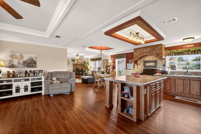 8009 SERGEANT PEPPER DR, Howey In The Hills, FL 34737