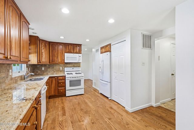 1707 Melville Street, Oakhurst, NJ 07755