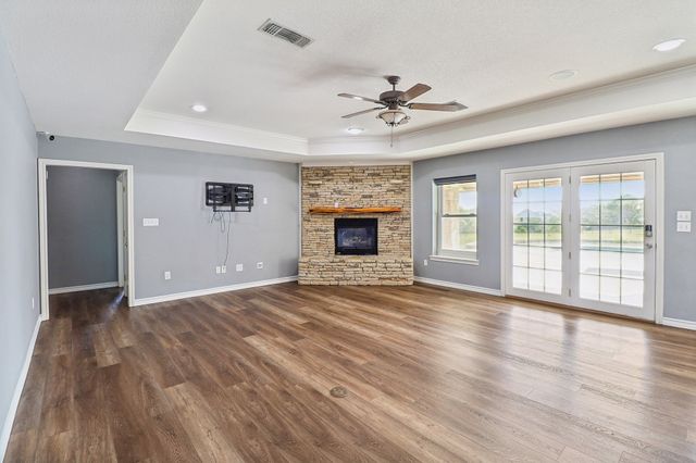 217 Pebble Ridge Court, Cresson, TX 76035
