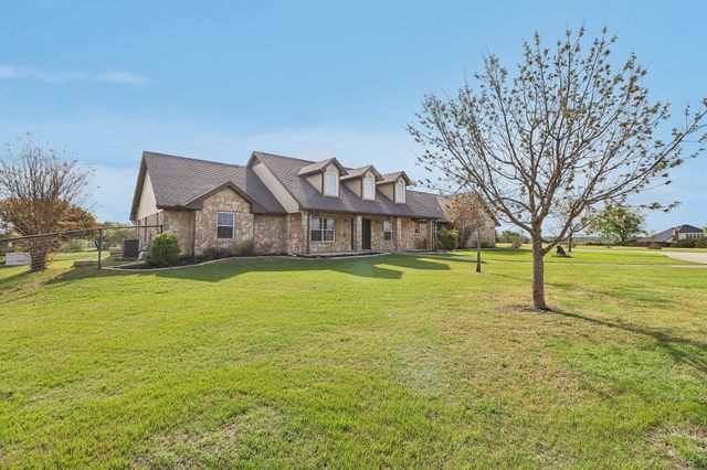 217 Pebble Ridge Court, Cresson, TX 76035