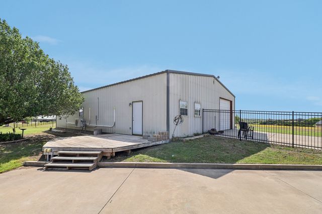 217 Pebble Ridge Court, Cresson, TX 76035