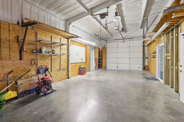 217 Pebble Ridge Court, Cresson, TX 76035