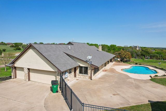 217 Pebble Ridge Court, Cresson, TX 76035