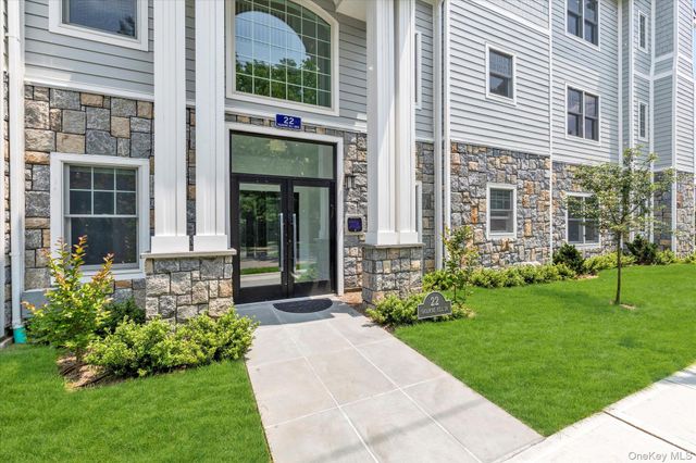 20 Secatoag Avenue 1A, Port Washington, NY 11050