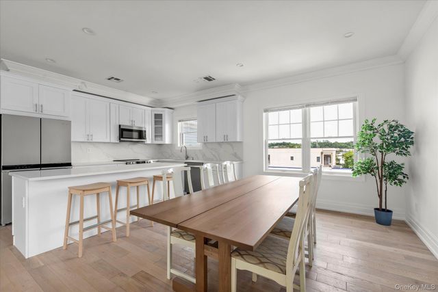 20 Secatoag Avenue 1A, Port Washington, NY 11050