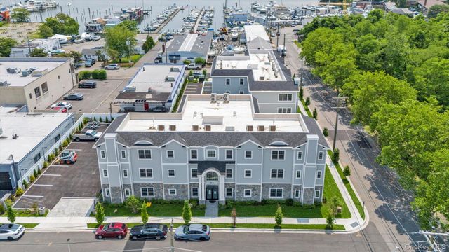 20 Secatoag Avenue 1A, Port Washington, NY 11050