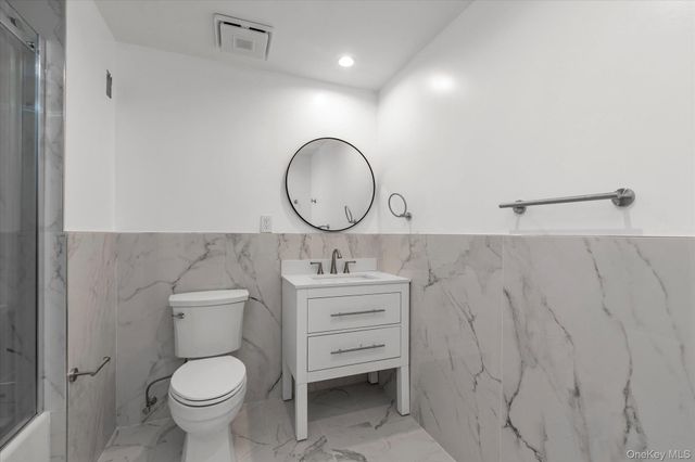 20 Secatoag Avenue 1A, Port Washington, NY 11050