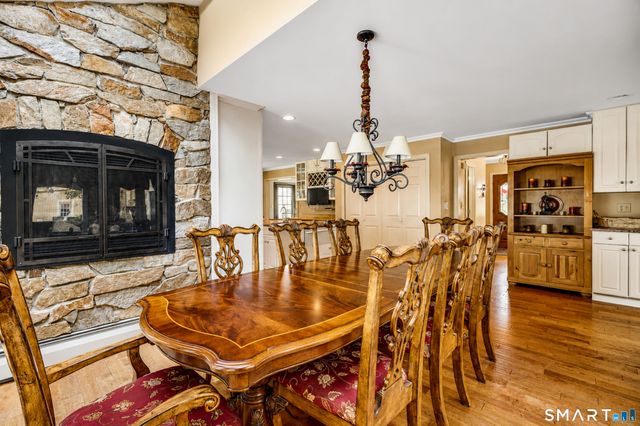 36 Shadows End Lane, Milford, CT 06460