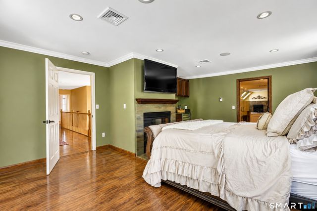 36 Shadows End Lane, Milford, CT 06460