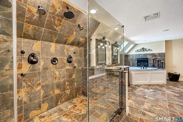 36 Shadows End Lane, Milford, CT 06460