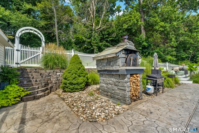 36 Shadows End Lane, Milford, CT 06460