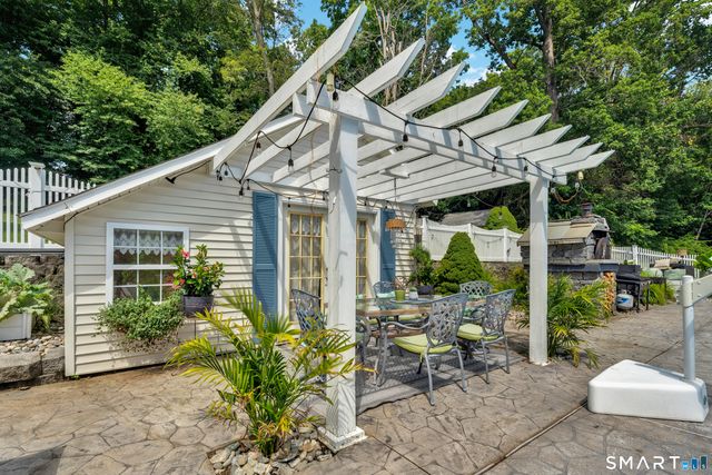 36 Shadows End Lane, Milford, CT 06460