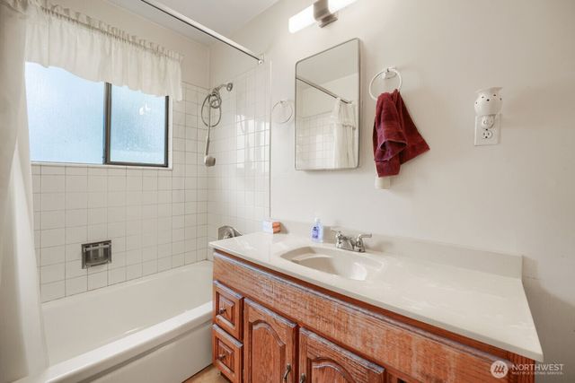 12524 13th Avenue SW, Burien, WA 98146