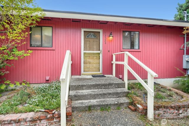 12524 13th Avenue SW, Burien, WA 98146