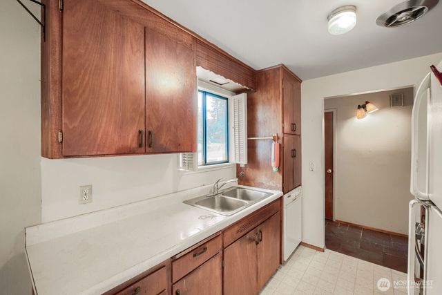 12524 13th Avenue SW, Burien, WA 98146