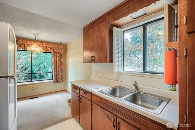 12524 13th Avenue SW, Burien, WA 98146