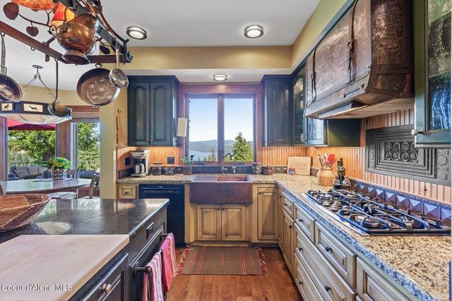 17371 S Running Bear Rd, Coeur D'alene, ID 83814